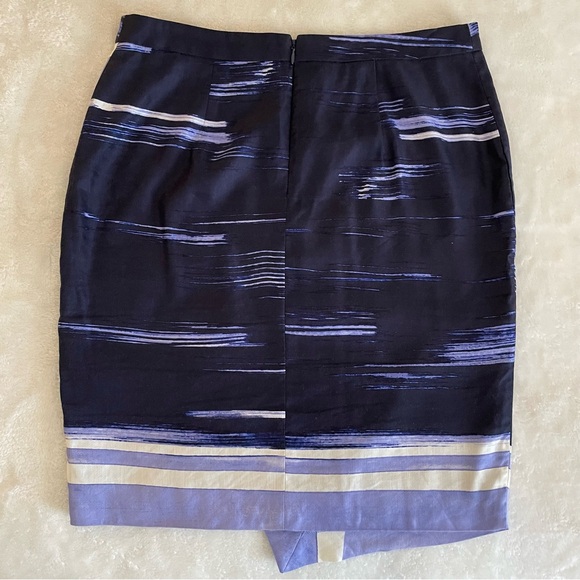 Banana Republic Navy Lavender Wrap Look Silky Skirt Women’s Size 8P - Picture 2 of 5